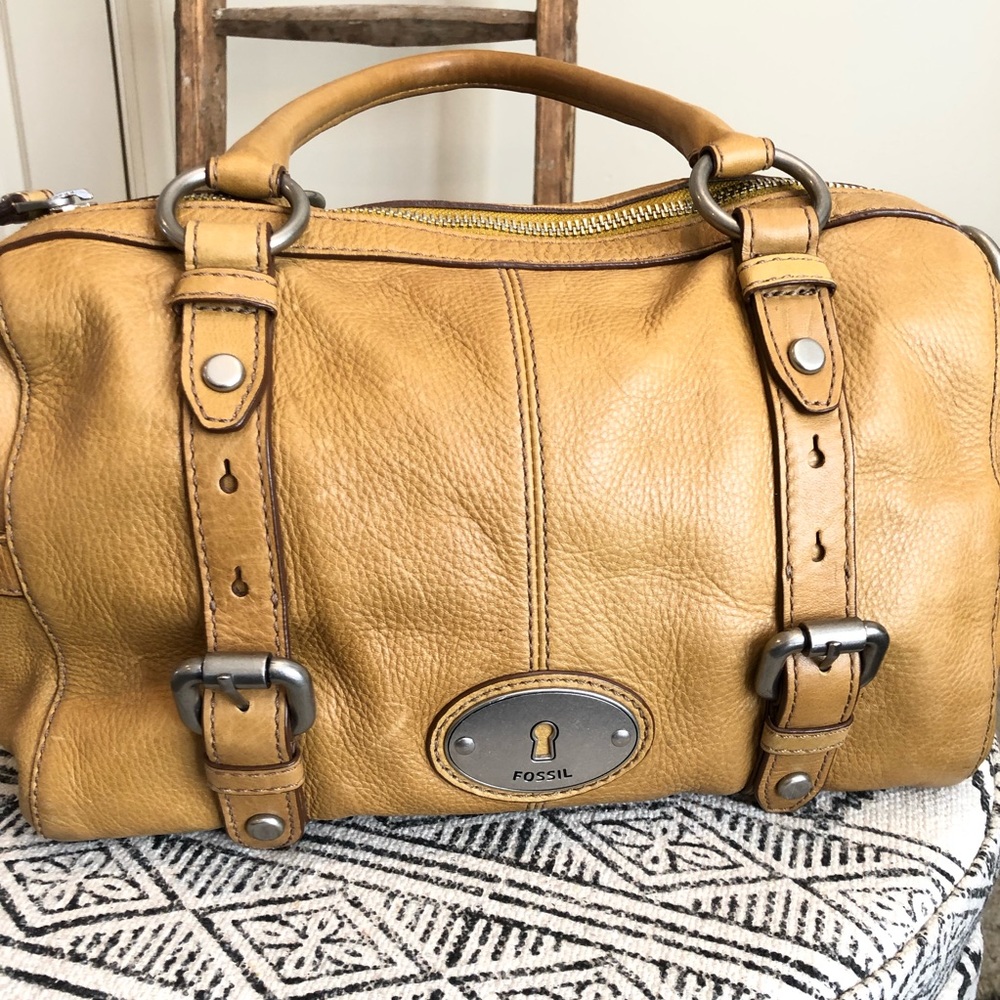 Fossil/ long live vintage goldenrod leather bag